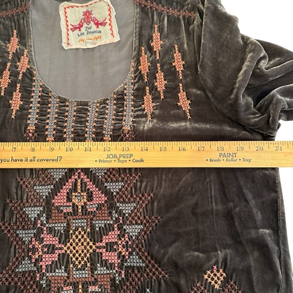 Embroidered Johnny Was Gray Blue and Coral Pink Women's Velvet Top - Picture 12 of 16